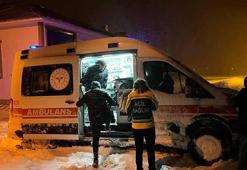 Hakkari'de yolu kardan kapanan köydeki astım hastası, hastaneye ulaştırıldı