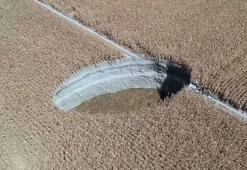 ‘Yer altı suları çekildikçe doğa bize oluşan obruklarla karşılık veriyor’