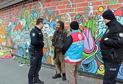 İstanbul'da sokakta yaşayan 159 kişi misafirhane ve otellere yerleştirildi