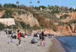 Doğu'da kar, Antalya’da yazdan kalma sıcaklık