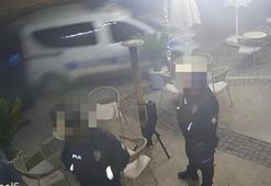 Otomobil, park halindeki polis aracına çarptı; kaza kamerada