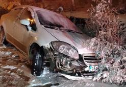 Bursa'da hafif ticari araç ile otomobil çarpıştı: 7 yaralı