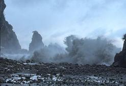 Amasra'da dalga yüksekliği 8 metreye ulaştı, tekneler limana demirledi