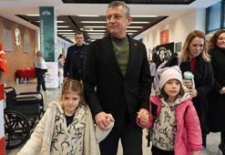 Özgür Özel, Ferdi Zeyrek'in kızlarını okula götürdü