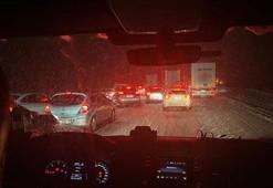 Ulaştırma ve Altyapı Bakanlığı: D-100'ün Gerede-Karabük sınırı kar nedeniyle ulaşıma kapatıldı