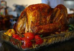 Yılbaşı sofralarında 'gıda güvenliği' uyarısı: Hindi tam pişmeden tüketilmemeli