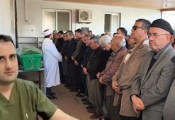 Trafik kazasında hayatını kaybeden genel cerrah, toprağa verildi