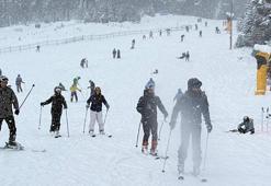 Bartın Üniversitesi öğrencileri kış sporları uygulamalarını Sarıkamış’ta yaptı