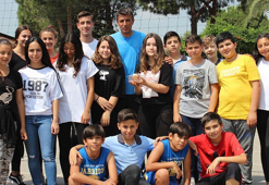 Öğrencilerine olan sevgisiyle bilinen Mücahit öğretmen, şarkılarla anılıyor