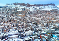 Mardin'deki kar manzaraları dron kamerasında