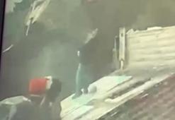 TIR'ın dorsesinde çalışan işçiye yıldırım isabet etti