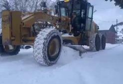 Artvin'de 203 köy yolu kardan kapandı