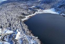 Karla kaplı Abant'ta eşsiz manzara