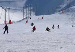 Kar kalınlığı 2 metreyi geçen Palandöken'de kayak keyfi