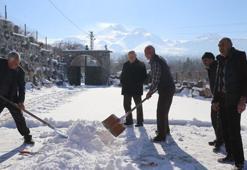Yazın serinleyebilmek için sürdürdükleri 5 asırlık gelenekte, ilk karlar kuyulara atıldı