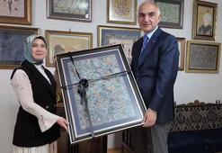 Bakan Ersoy, ebru sanatçısı Orak ile görüştü