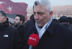 Bakan Bolat, Filistin'e destek için Galata Köprüsü'nde düzenlenen yürüyüşe katıldı