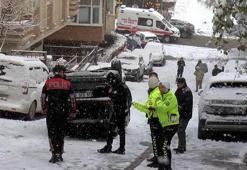 Ümraniye’de buzlanan yolda kayan otomobil takla attı