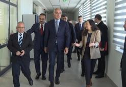 Bakan Ersoy'dan Konservasyon Laboratuvarı'na ziyaret
