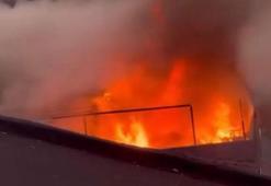 Küçükçekmece’de kentsel dönüşümdeki 3 katlı binada çıkan yangın söndürüldü