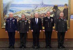 Bakan Güler, Kara Kuvvetleri Komutanlığı'nda toplantıya katıldı