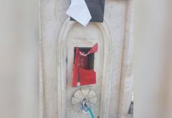 Kartlı sisteme geçilen hayır çeşmesine zarar verdiler