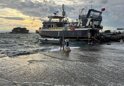 Erdek’te lodos; dalgalar, denizle karayı birleştirdi