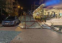 Samsun’da rüzgar çatıyı uçturdu; araçlar hasar gördü