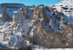 Kapadokya’nın giriş kapısı Soğanlı’da kar yağışı sonrası seyirlik manzaralar oluştu