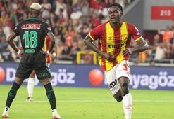 Göztepe'de Dennis ve Taha hareketliliği