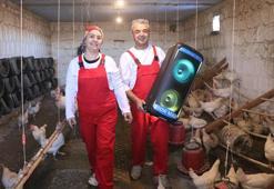 Türk sanat müziği dinlettiği tavuklardan yüzde 6 verim artışı sağladı