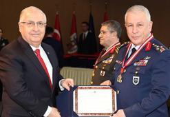 Bakan Güler, 'Madalya Tevcih, Başarılı Birlik ve Personelin Ödüllendirilmesi Töreni'ne katıldı