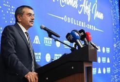 Mehmet Akif İnan ödülleri sahiplerini buldu