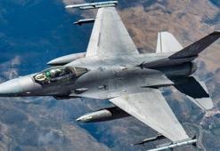 Tayvan'da F-16 savaş uçağı eğitim uçuşunda düştü