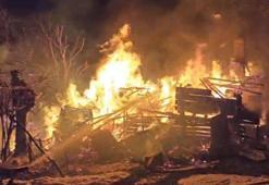 Safranbolu'da 2 katlı ahşap ev yandı; 1 yaralı