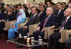 Malezya Başbakanı İbrahim, Ankara'da konferansa katıldı