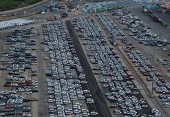 Haydarpaşa Limanı'ndaki sıfır ithal otomobil yoğunluğu havadan görüntülendi