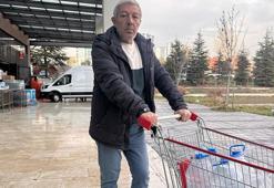 Ankara'da kesinti nedeniyle marketlerden su alıyorlar