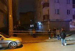 Gebze’de 5 katlı bina, girişinde oluşan çukur nedeniyle tahliye edildi