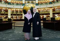 Emine Erdoğan, Malezya Başbakanı'nın eşi Wan Azizah İsmail ile bir araya geldi