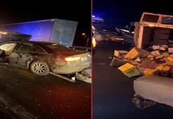 Minibüs ile otomobil otoyolda çarpıştı: 1 ölü, 3 yaralı