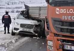 Sivas'ta buzlanma nedeniyle zincirleme kaza: 1 ölü, 2 yaralı