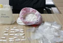 Yanındaki poşette 650 gram kokainle yakalandı