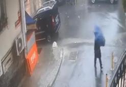 Şişli'de fırtınada çatının uçtuğu anlar kamerada; ölümden son anda kurtuldu
