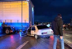 Bursa’da TIR ile otomobil çarpıştı: 1 yaralı