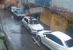 İstanbul’da fırtınada çatıların uçtuğu anlar kamerada; ölümden koşarak kurtuldu