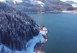 Abant'ta beyaz güzellik dron kamerasında