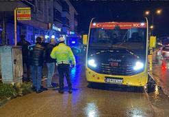 Bursa’da minibüsünün çarptığı anne ile kızı yaralandı
