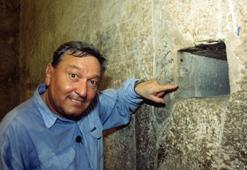 Yazar Erich von Daniken yaşamını yitirdi