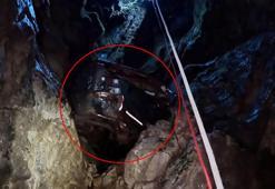 Keşif için girdikleri mağarada hurda otomobille karşılaştılar